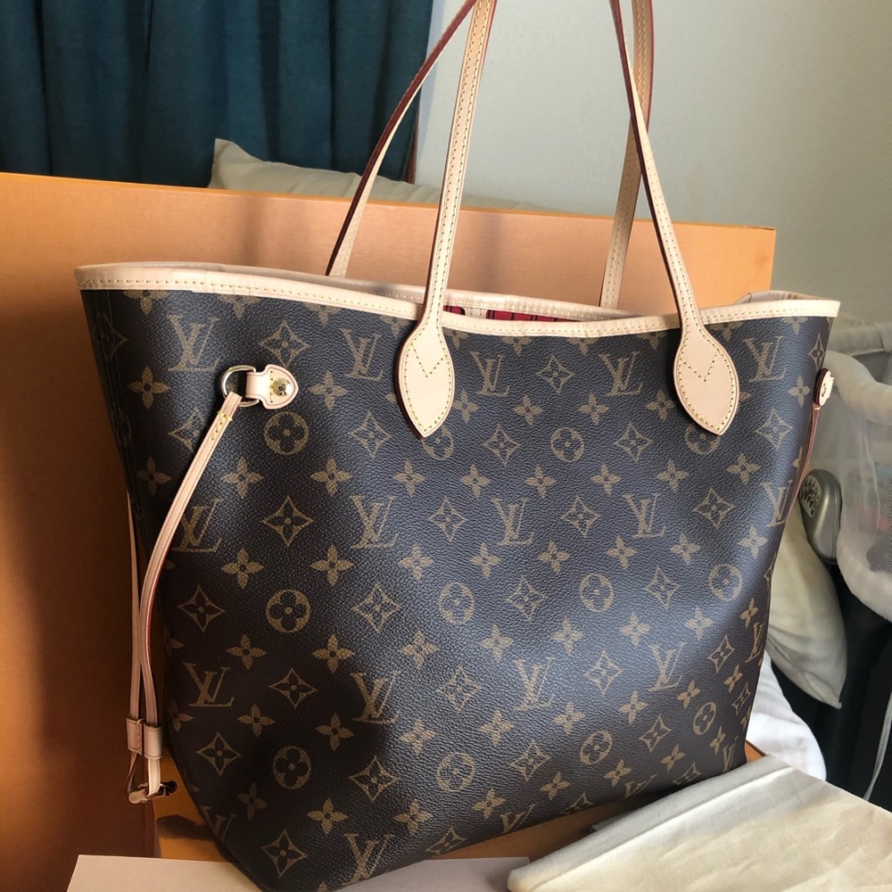 ❌SOLD❌Louis Vuitton Neverfull MM Monogram